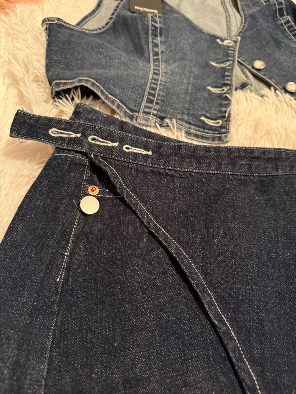 Dark Wash Denim Vest True Religion brand and Skirt Emory Park brand - Picture 3 of 9